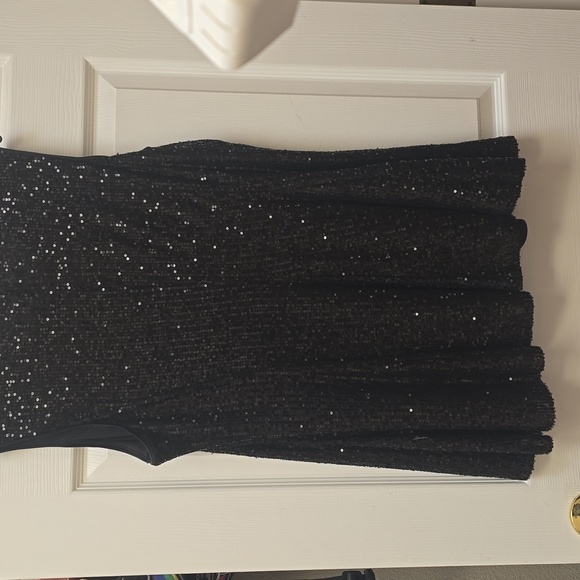 Black Sequin Peplum Top, XL - Picture 3 of 5